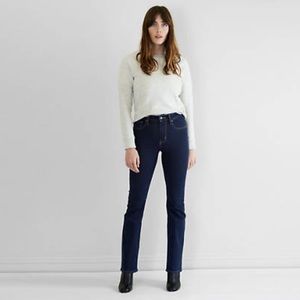 Levi’s 725 High Rise Boot Cut Jean